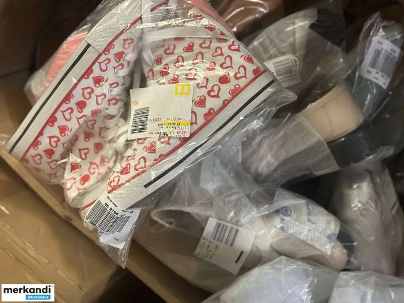 4 € Por par, stock restante Una vajilla mezcla de cartón palets de hombre, mujer, hombre, zapatos