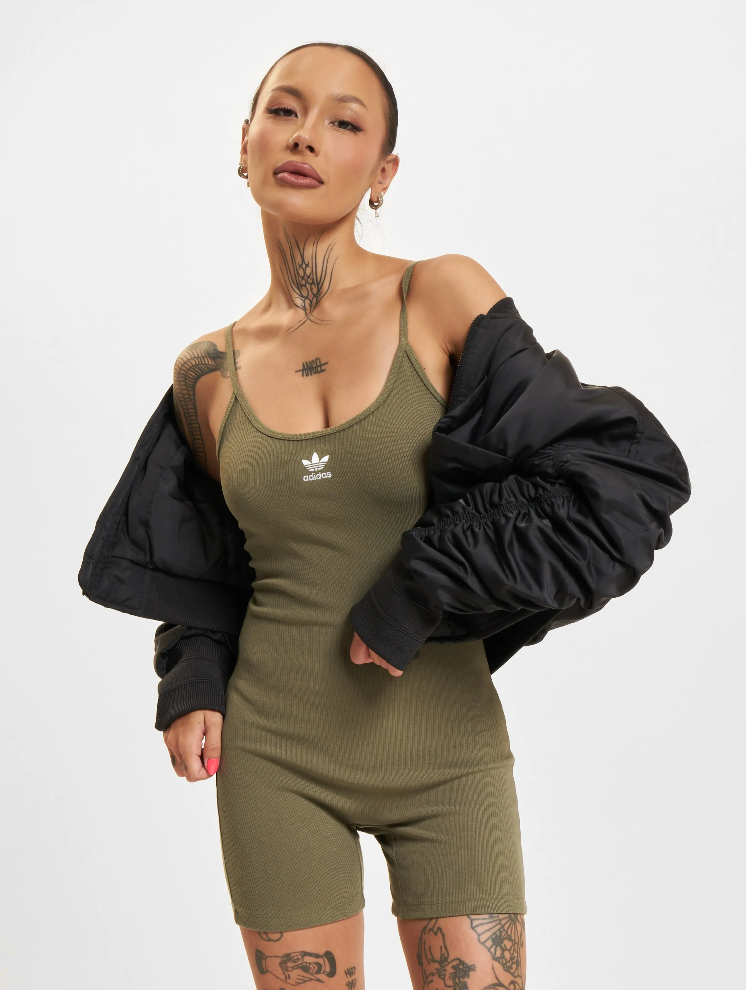 adidas Originals Ess Onesie