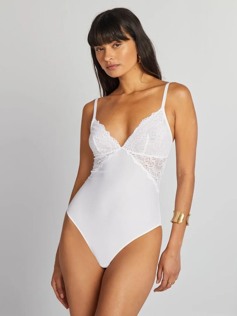 BODY DE MICROFIBRA Y ENCAJE DE FLORES  BLANCO