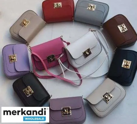 Bolsos de mujer DMY al por mayor con varias variantes de color y modelo.