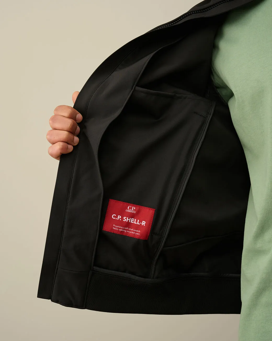 CHAQUETA C.P. SHELLR NEGRA