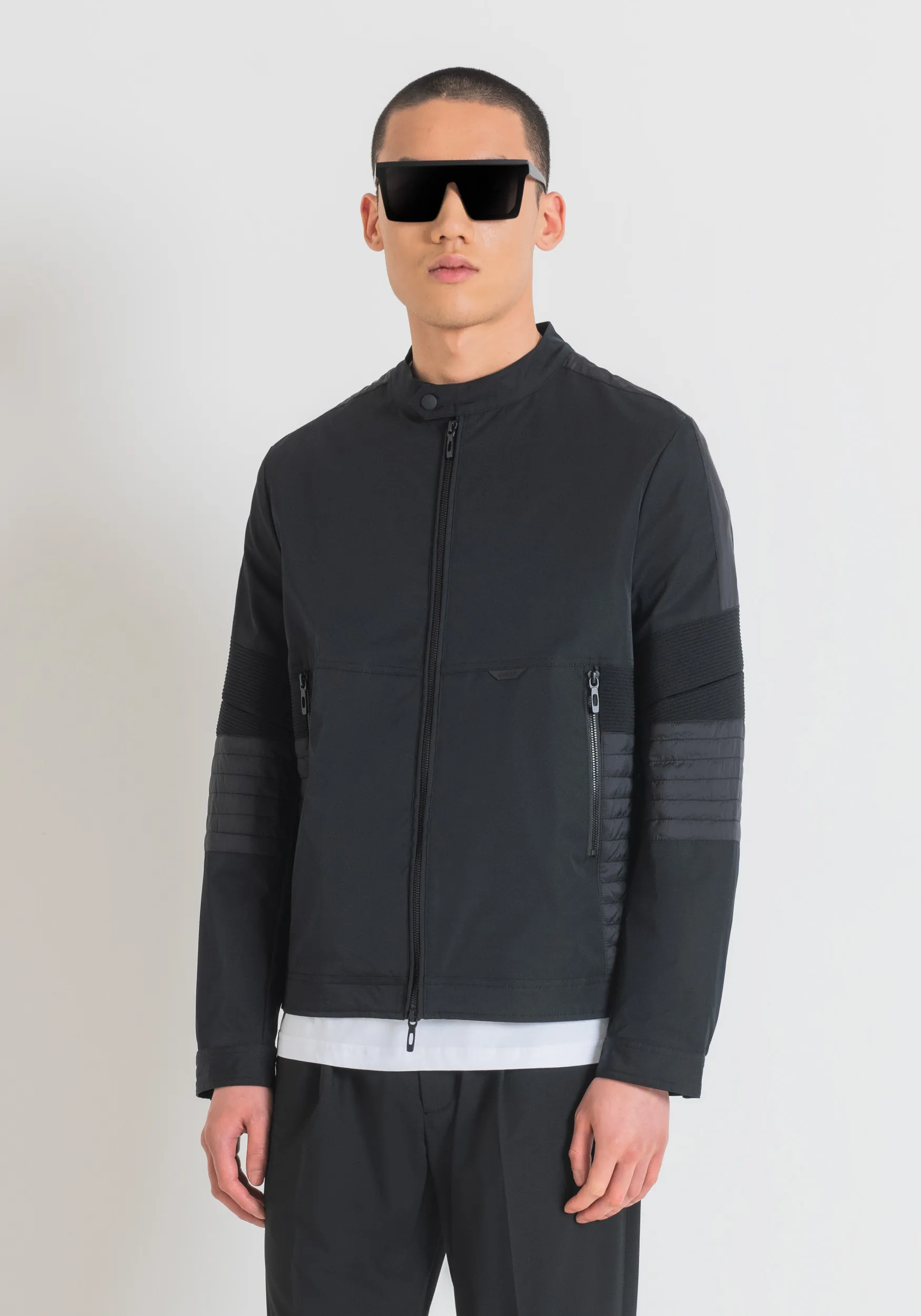 CHAQUETA SLIM FIT CON LIGERO RELLENO ECOSOSTENIBLE