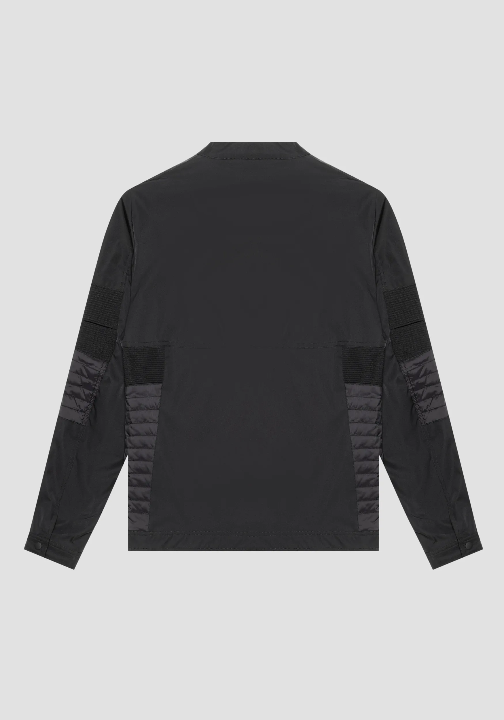CHAQUETA SLIM FIT CON LIGERO RELLENO ECOSOSTENIBLE