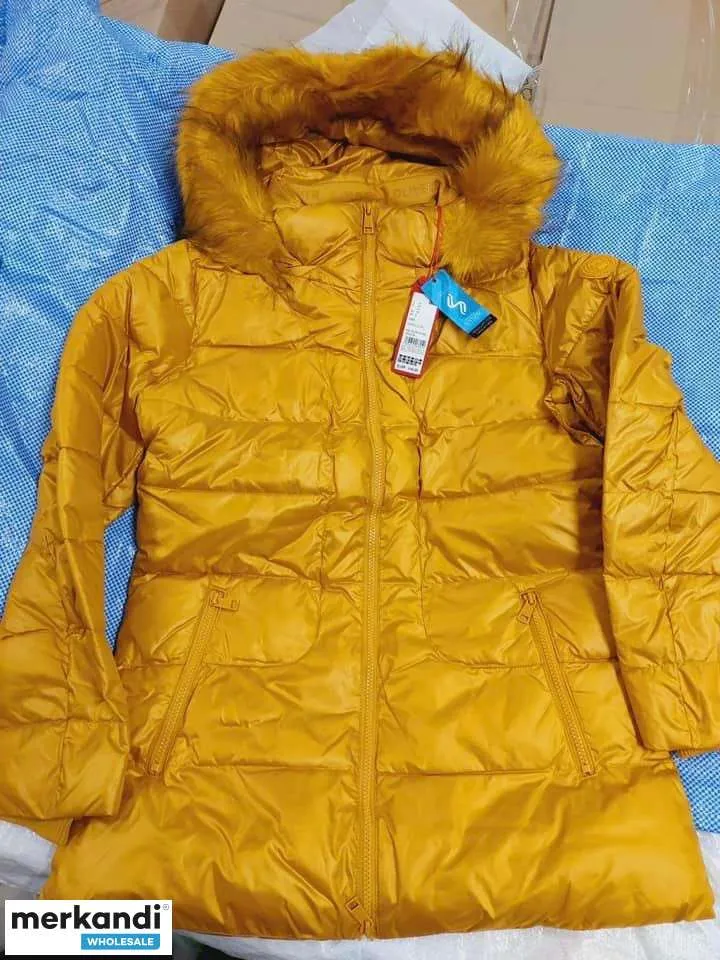 Chaquetas de primera calidad, abrigos, s.Oliver, Burton, Vero Moda y otras mezclas de hombres para mujeres