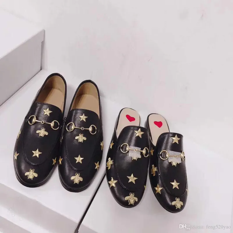 Classic Women Flat Designer Dress Zapatos 100% Caca Metal Buckle Lady Zapatos de cuero Mulas casuales Mulas Princetown Men pisón