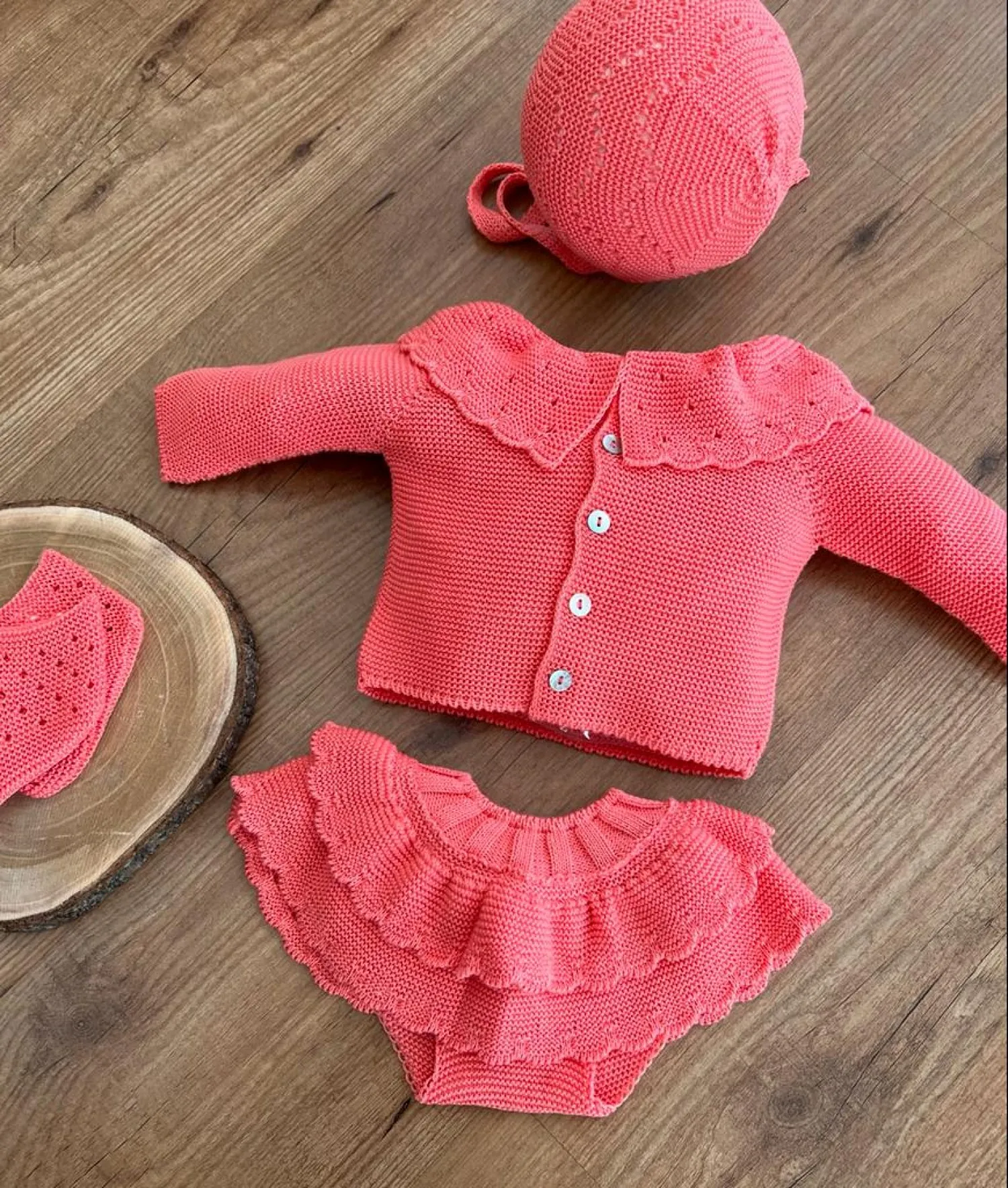 Conjunto en punto de verano. Varios colores