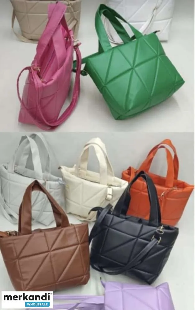 Descubre nuestra colección de bolsos de mujer de Turquía que están súper de moda y ofrecen una amplia gama de colores.