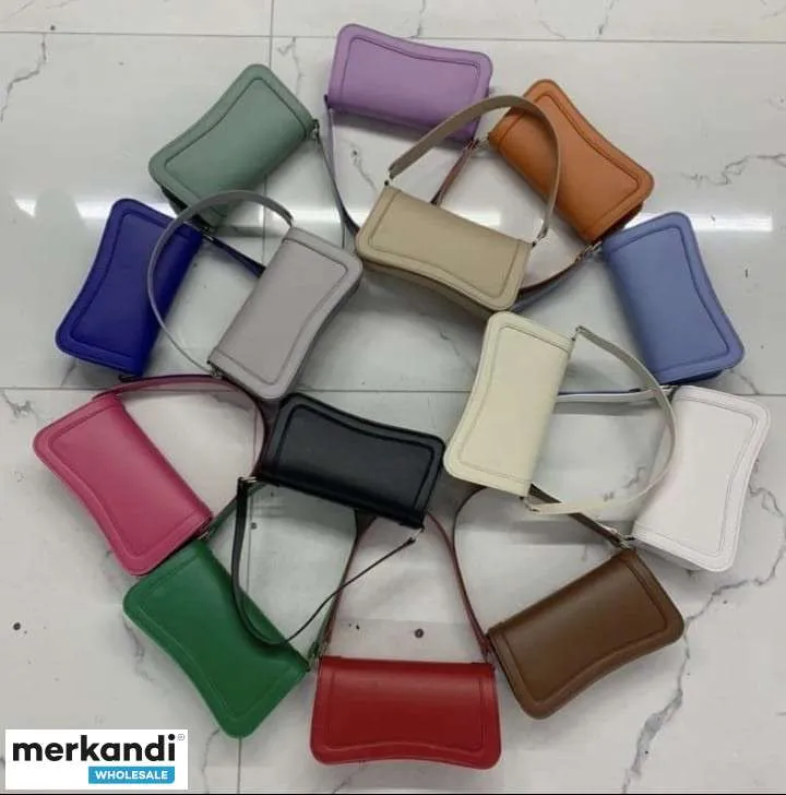 Descubre nuestra colección de bolsos de mujer de Turquía que están súper de moda y ofrecen una amplia gama de colores.