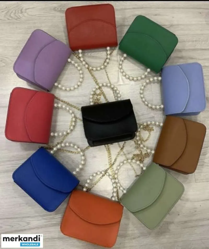 Descubre nuestra selección de bolsos de mujer de Turquía para la venta al por mayor.