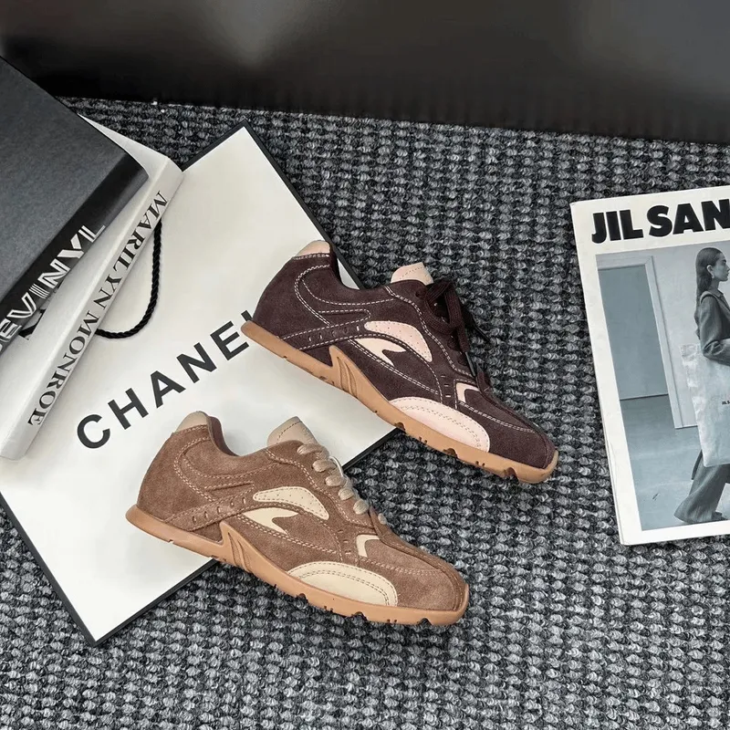 Dexin Women's 2024 Nuevos deportes casuales de otoño plano para estudiantes, pequeños zapatos blancos, zapatos para correr 