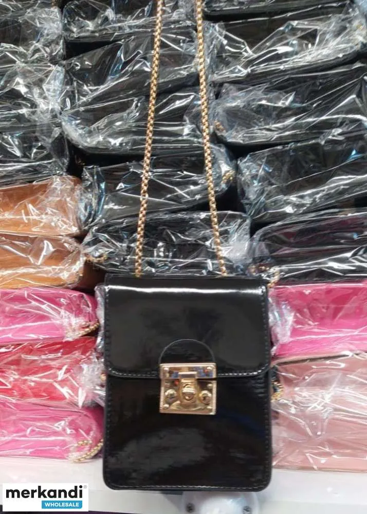 El momento adecuado para realizar pedidos al por mayor de bolsos de mujer de Turquía es ahora.