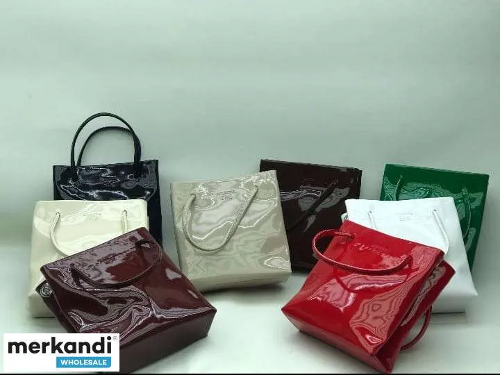 Invierta en bolsos de mujer de Turquía y aumente sus ventas al por mayor.