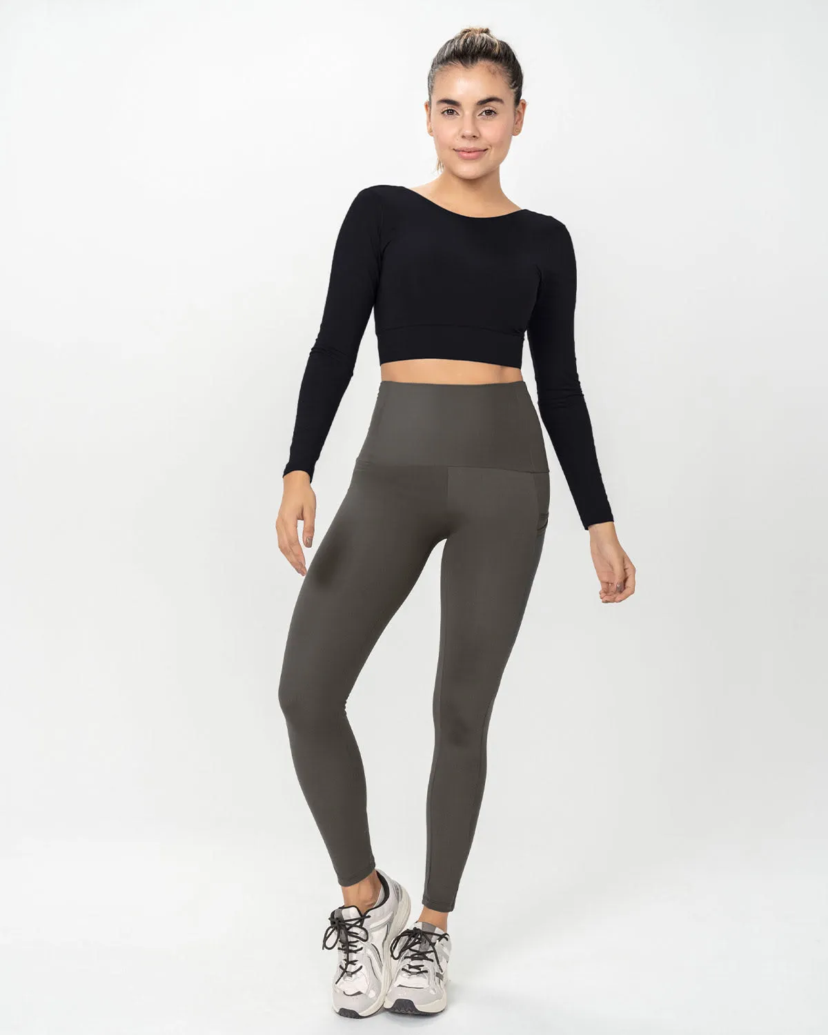 Legging deportivo de compresión con práctico bolsillo lateral