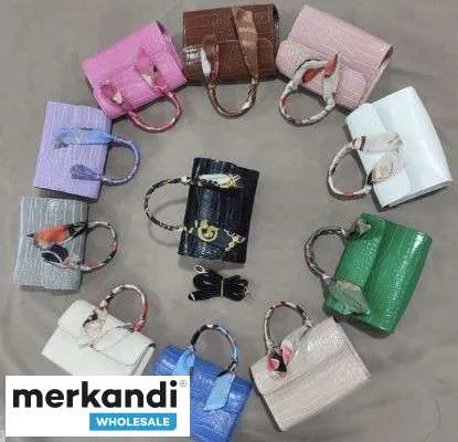 Los bolsos de mujer de Turquía ofrecen tanto supermodas como una variedad de alternativas de color.