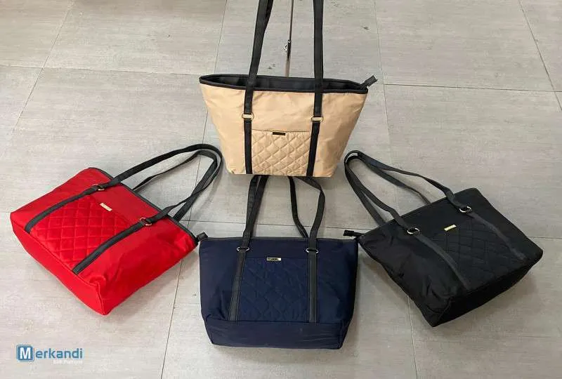 LOTE DE BOLSOS Y MOCHILAS VARIADOS DE DIFERENTES DISEñOS Y COLORES PARA VERANO 2022  REFERENCIA 17091