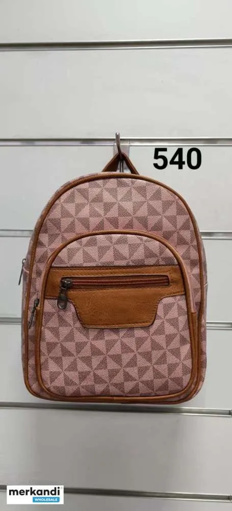 LOTE DE MOCHILAS Y BOLSOS DE MUJER AL POR MAYOR  DIFERENTES MODELOS Y COLORES  VENTA ONLINE