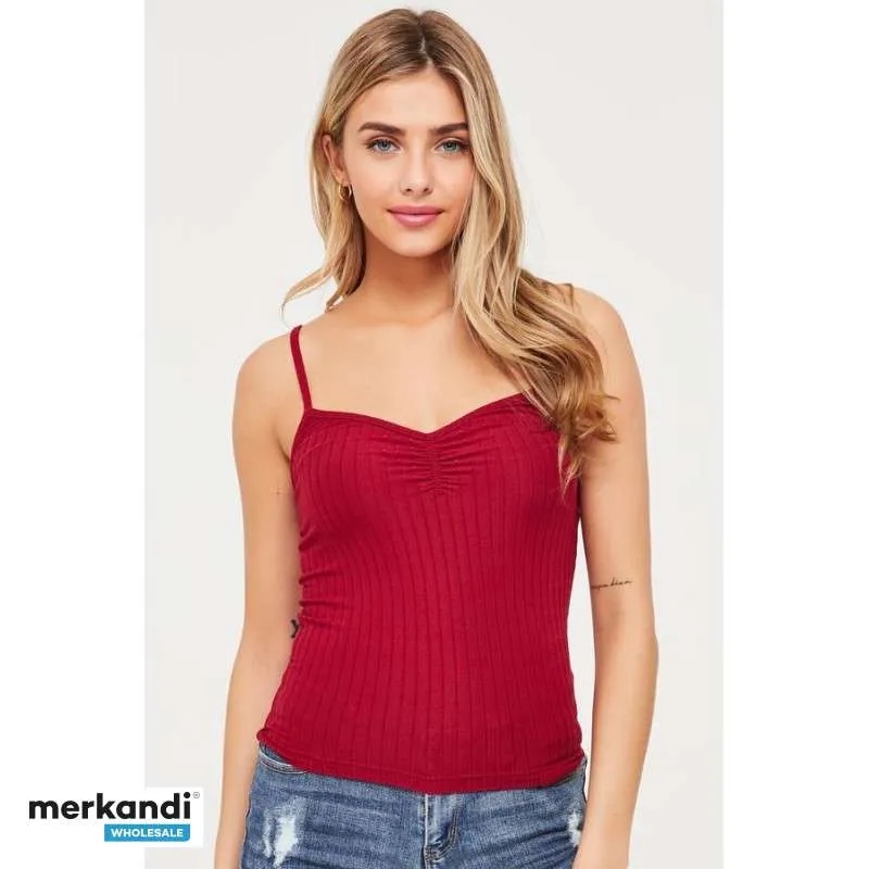 LOTE SURTIDO DE ROPA Y CALZADO DE MUJER  VARIEDAD DE ESTILOS Y TALLAS