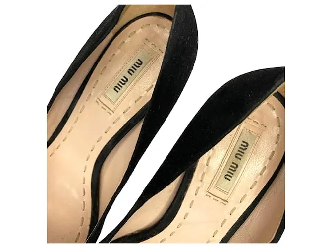 Miu Miu Zapatos de tacón Negro 