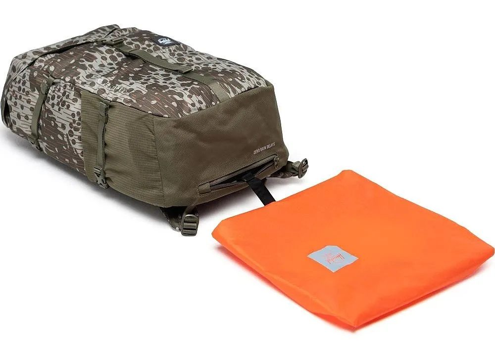 MOCHILA HERSCHEL BARLOW LARGE  GREEN PEA CAMO