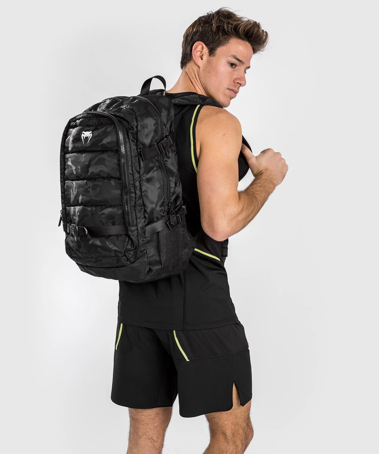 MOCHILA VENUM CHALLENGER PRO  NEGRO/CAMUFLAJE OSCURO