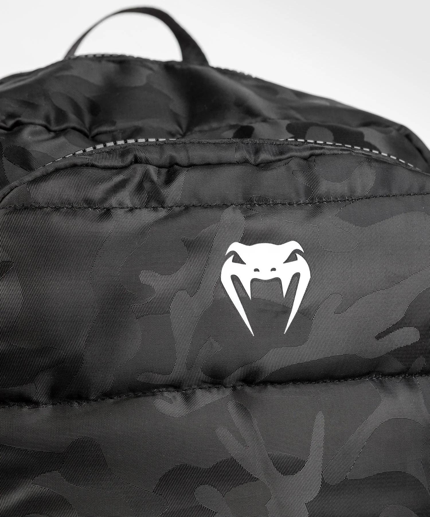 MOCHILA VENUM CHALLENGER PRO  NEGRO/CAMUFLAJE OSCURO