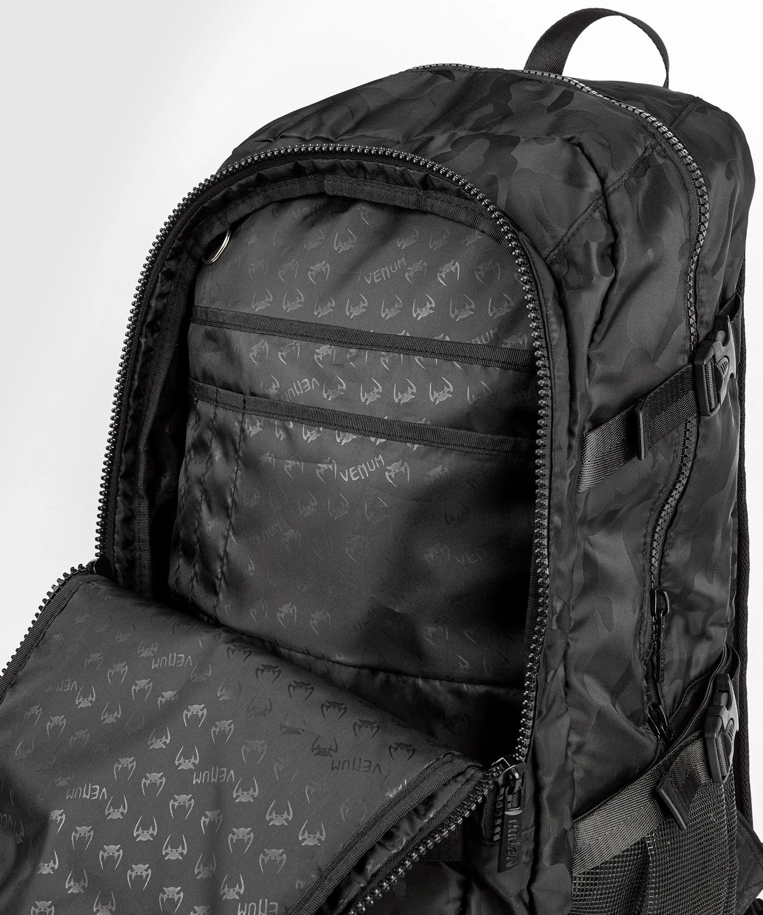 MOCHILA VENUM CHALLENGER PRO  NEGRO/CAMUFLAJE OSCURO