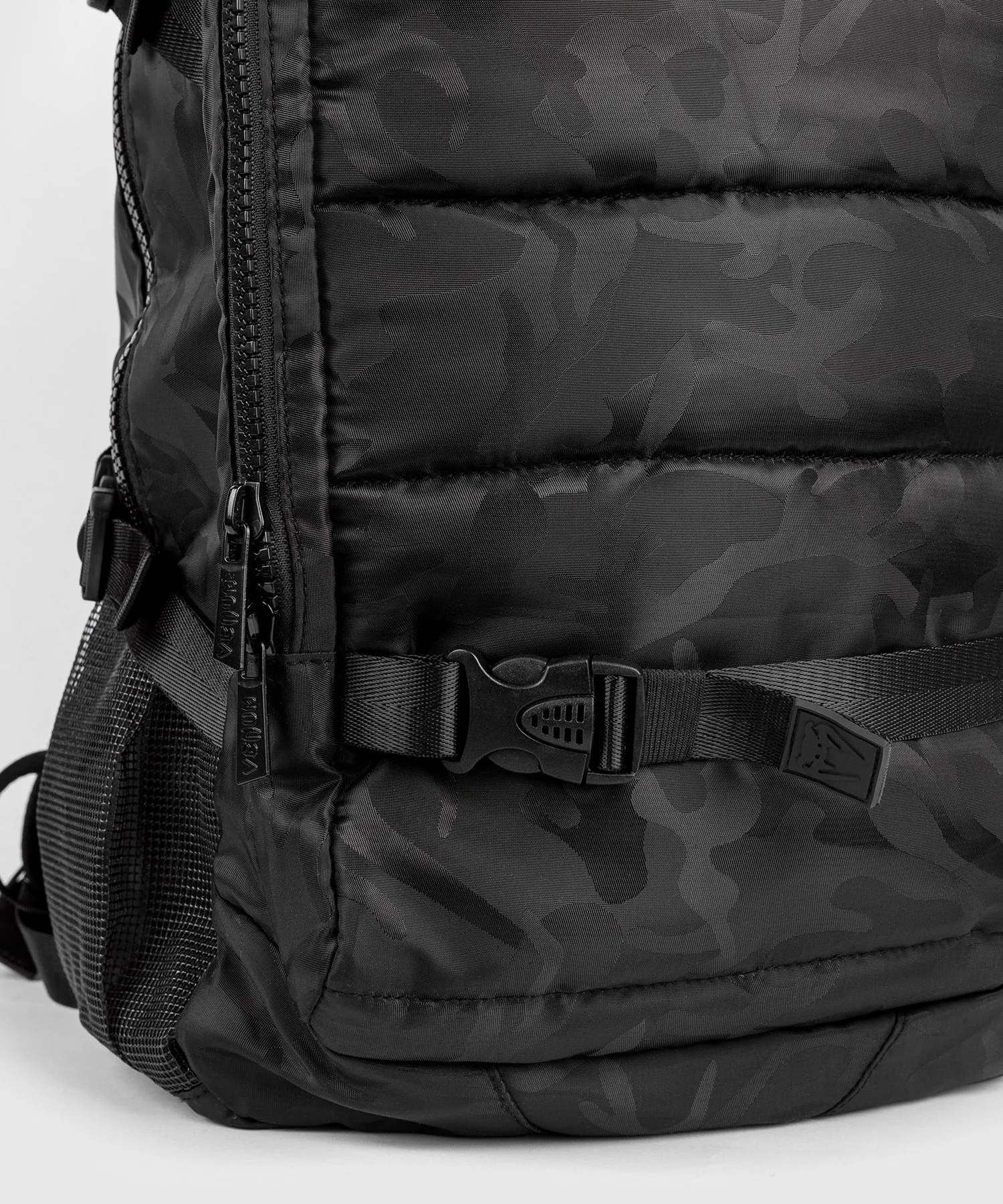 MOCHILA VENUM CHALLENGER PRO  NEGRO/CAMUFLAJE OSCURO