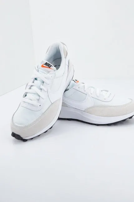 NIKE WAFFLE DEBUT