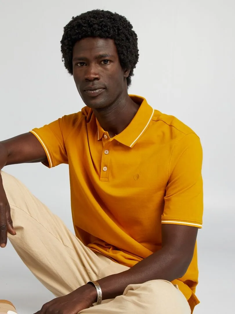 POLO DE PIQUé DE ALGODóN CON BORDADO EN EL PECHO  AMARILLO