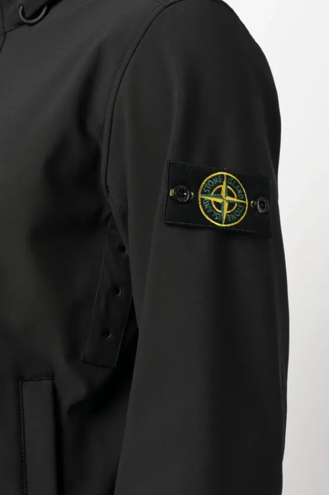 Q0222 SOFT SHELLR_E.DYE TECHNOLOGY IN RECYCLED POLYESTER BLACK