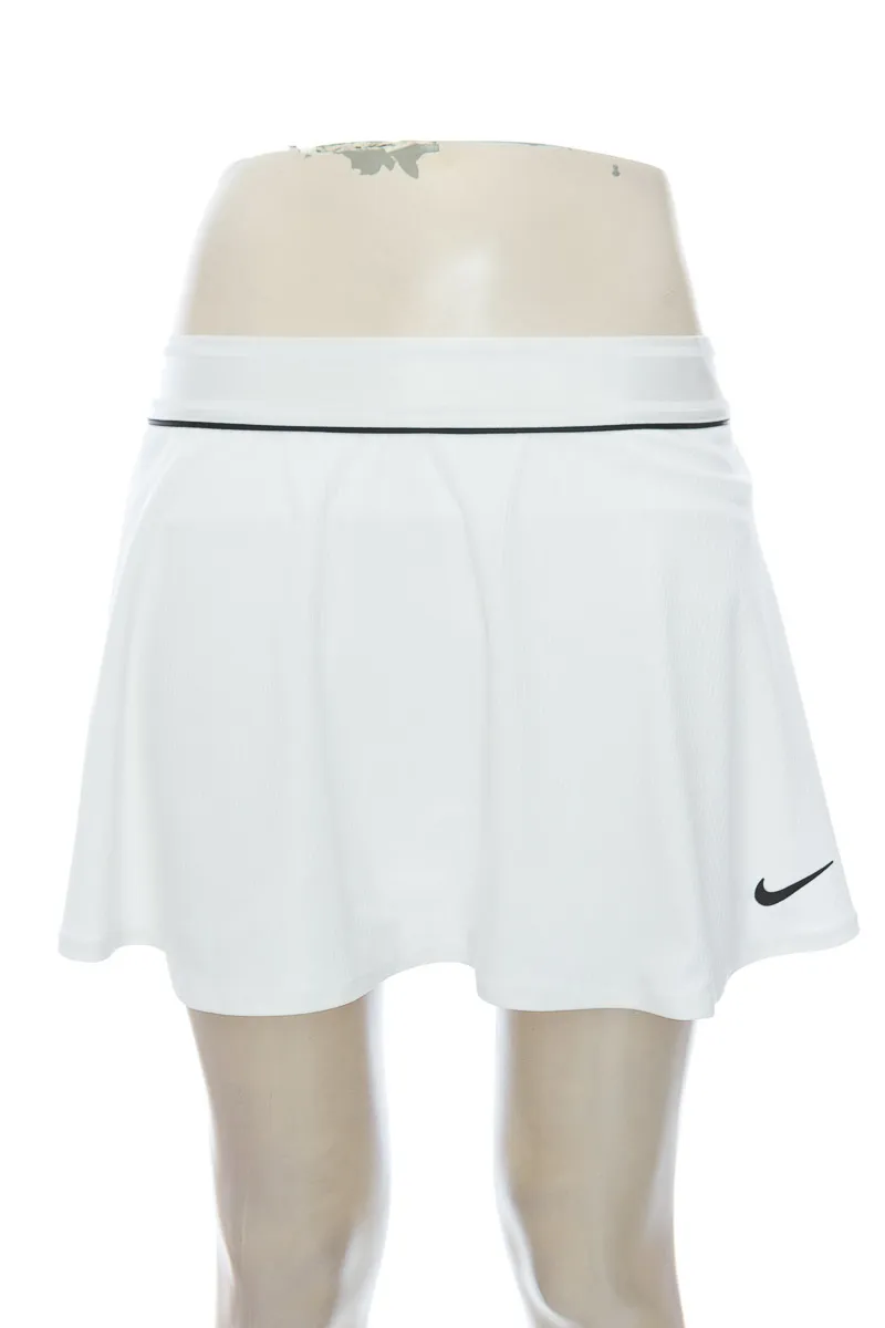 ROPA DEPORTIVA / SALIDA DE BAñO COLOR BLANCO  NIKE
