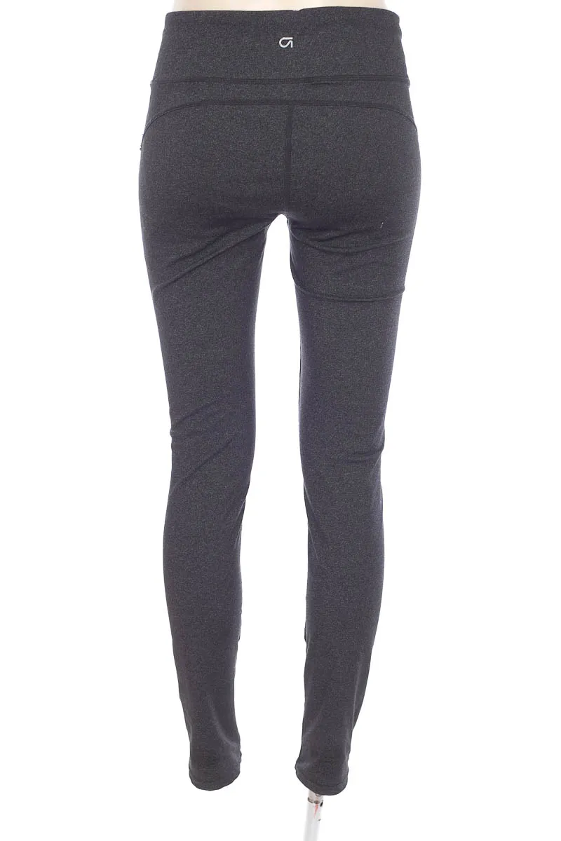 ROPA DEPORTIVA / SALIDA DE BAñO COLOR GRIS  GAP