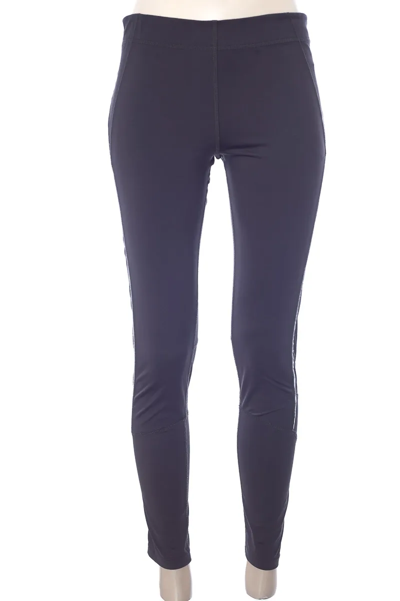 ROPA DEPORTIVA / SALIDA DE BAñO COLOR GRIS  PUNTO BLANCO