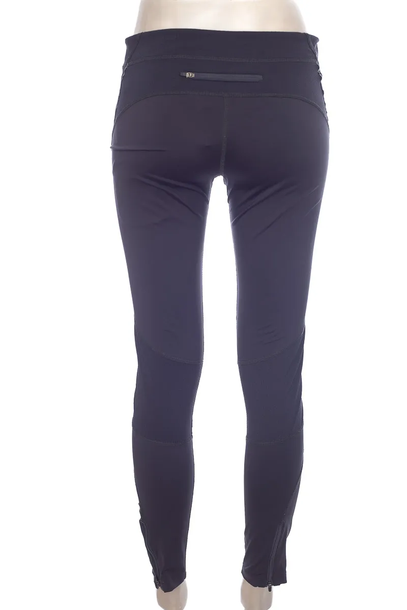 ROPA DEPORTIVA / SALIDA DE BAñO COLOR GRIS  PUNTO BLANCO