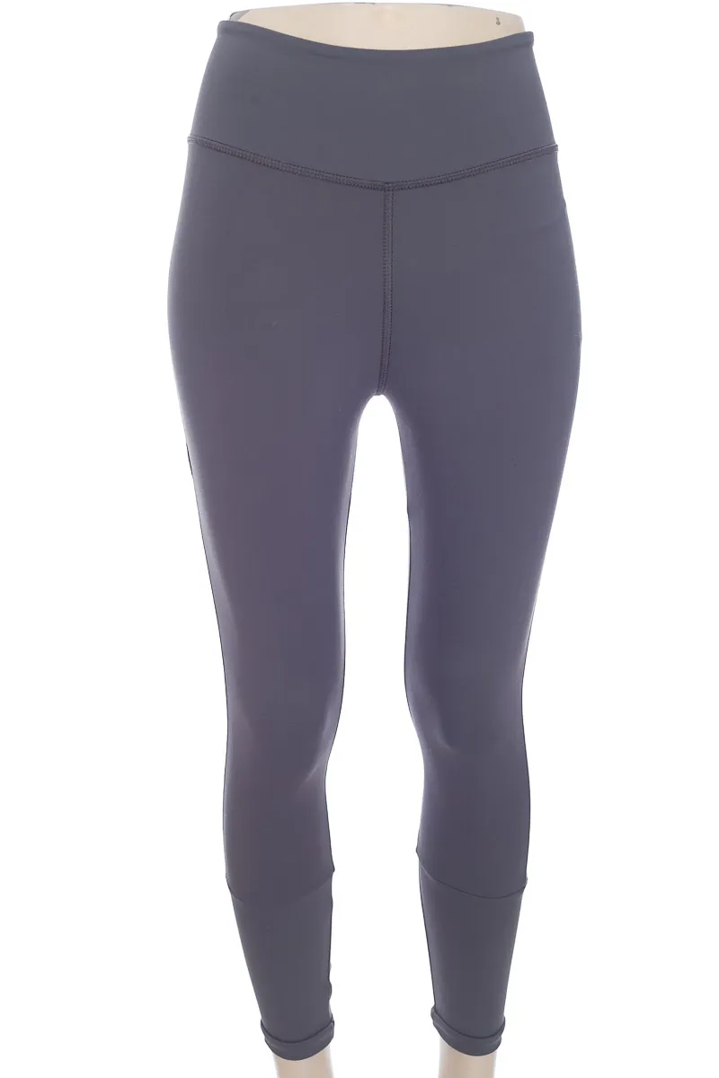 ROPA DEPORTIVA / SALIDA DE BAñO COLOR GRIS  SPORTSWEAR