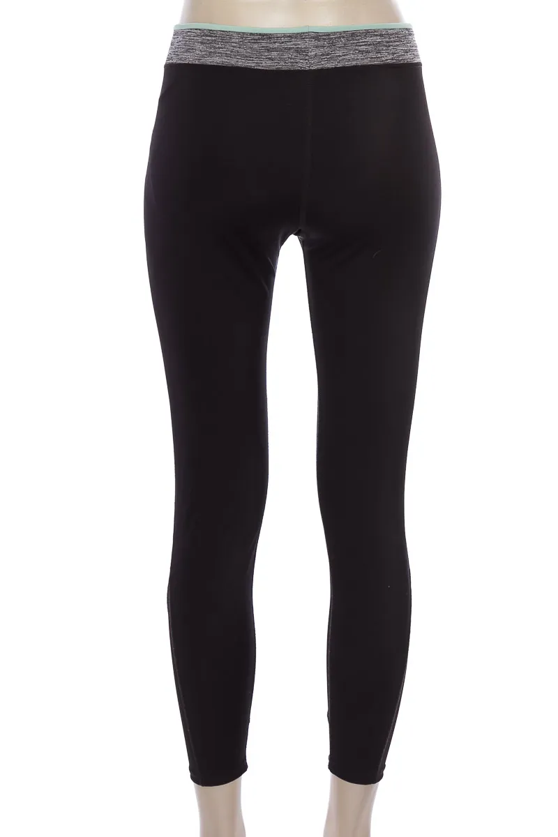 ROPA DEPORTIVA / SALIDA DE BAñO COLOR NEGRO  FACOL SPORT
