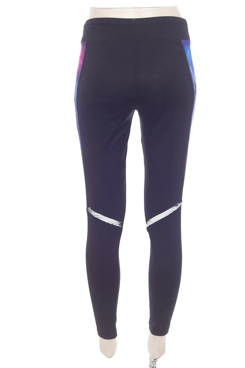 ROPA DEPORTIVA / SALIDA DE BAñO COLOR NEGRO  FRATTA SPORTS