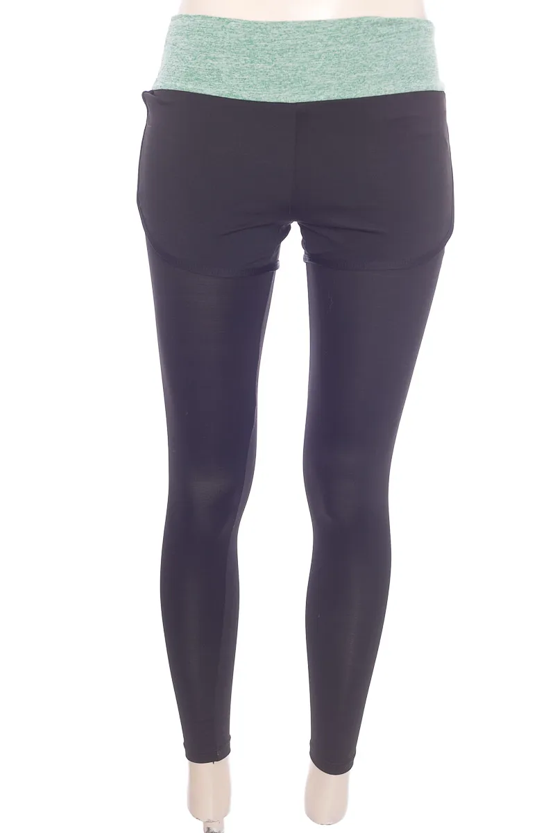 ROPA DEPORTIVA / SALIDA DE BAñO COLOR NEGRO  LILI PINK
