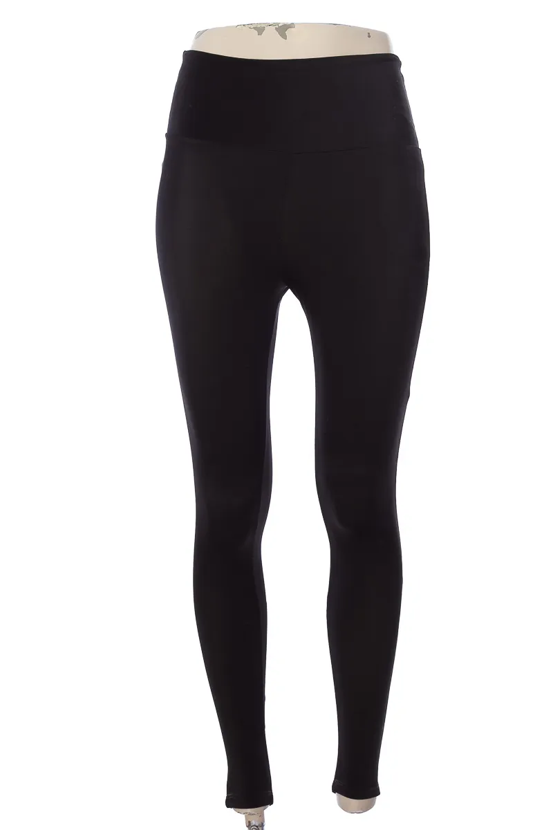ROPA DEPORTIVA / SALIDA DE BAñO COLOR NEGRO  MOSSIMO