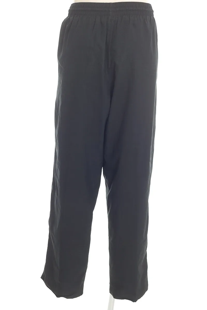 ROPA DEPORTIVA / SALIDA DE BAñO COLOR NEGRO  NIKE