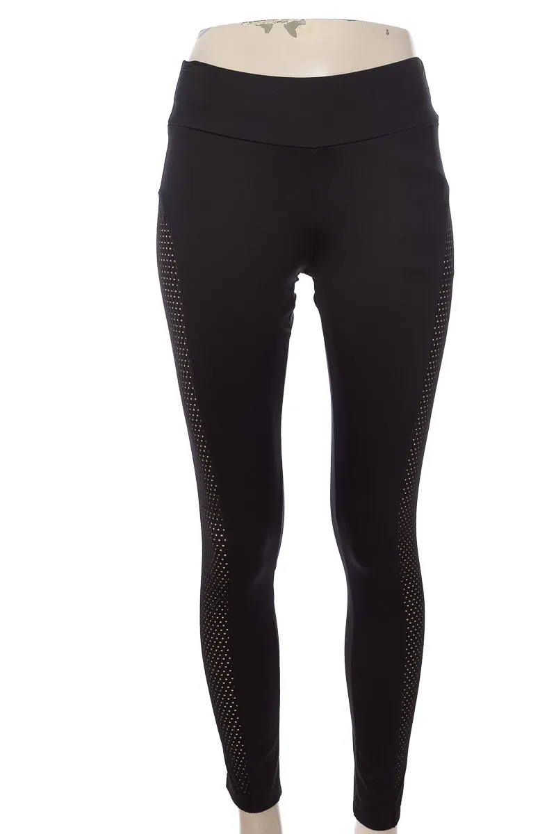 ROPA DEPORTIVA / SALIDA DE BAñO COLOR NEGRO  PERLA