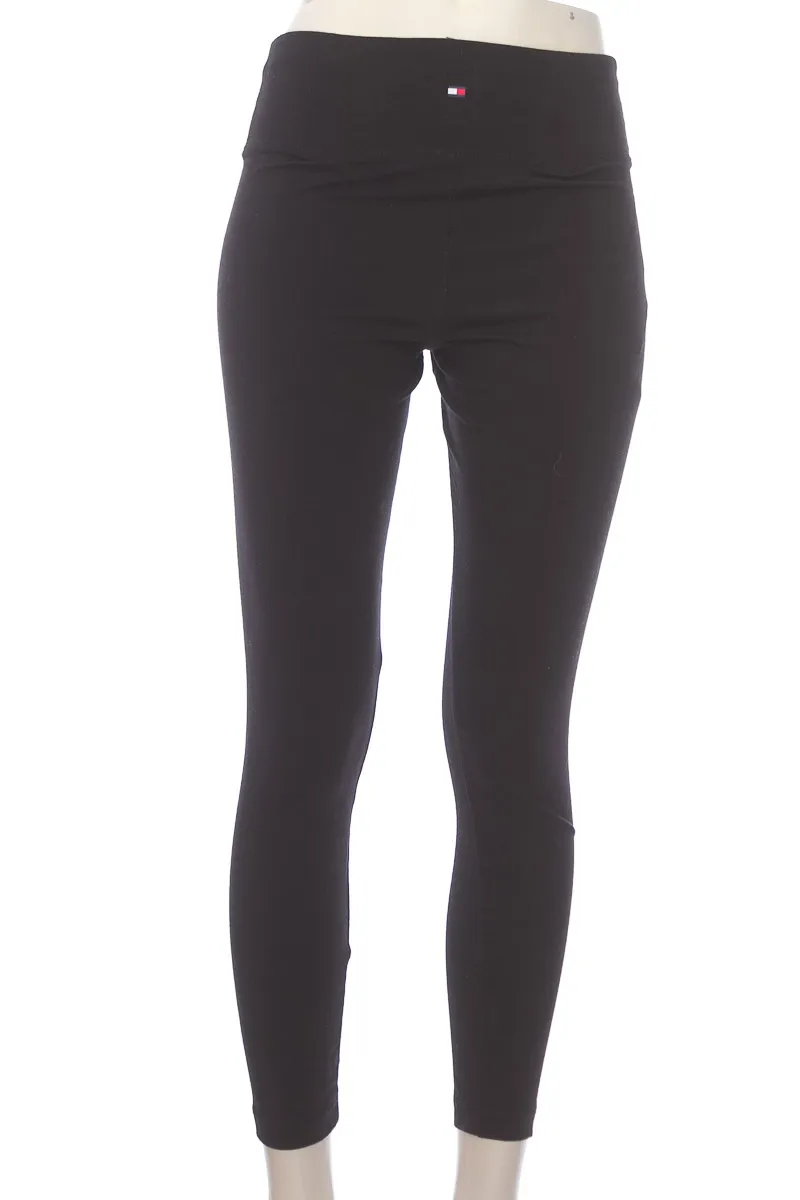 ROPA DEPORTIVA / SALIDA DE BAñO COLOR NEGRO  TOMMY HILFIGER