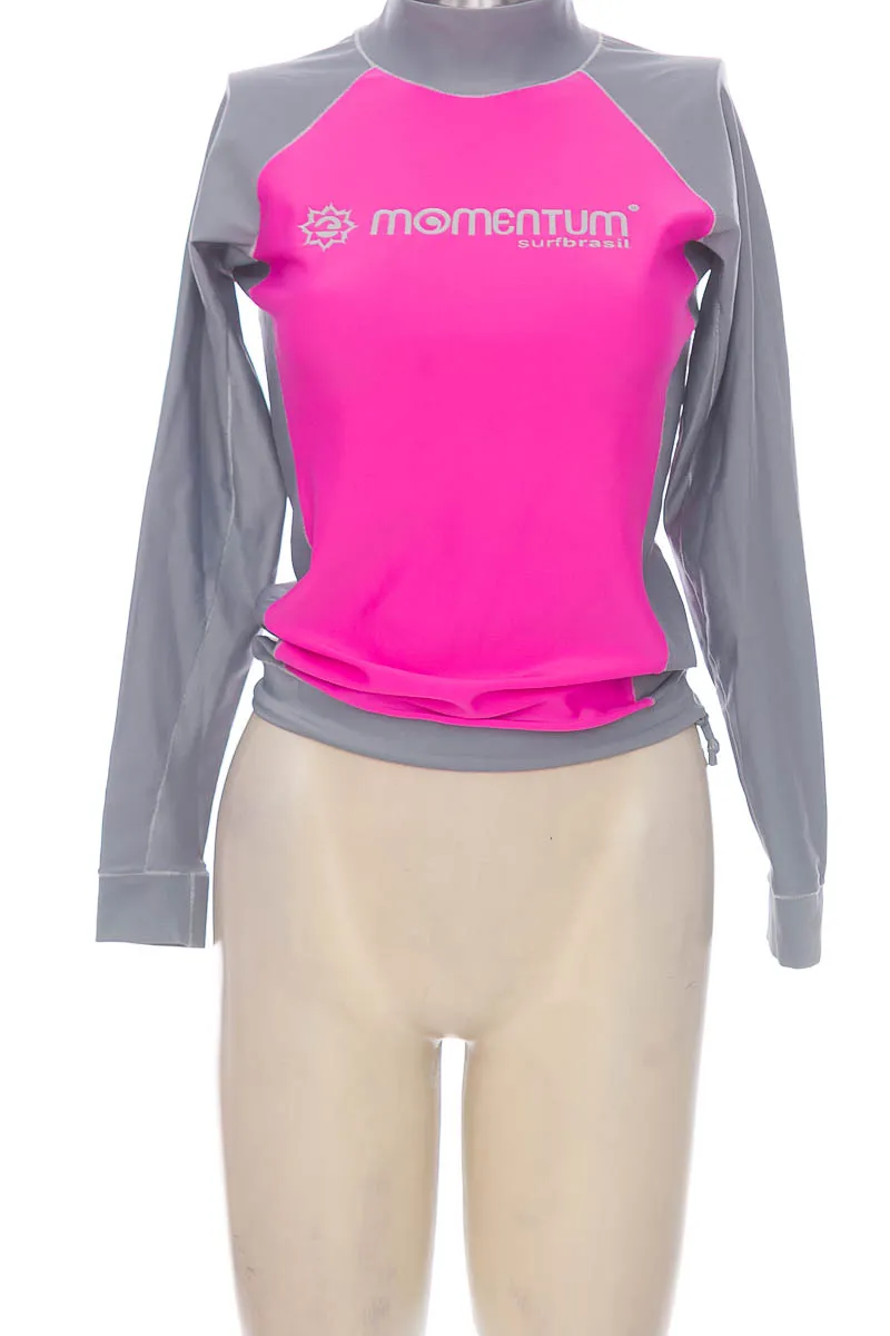 ROPA DEPORTIVA / SALIDA DE BAñO COLOR ROSADO  MOMENTUM