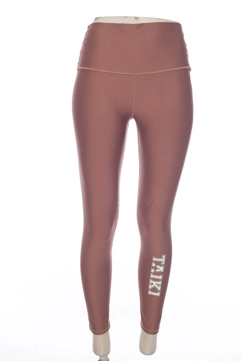 ROPA DEPORTIVA / SALIDA DE BAñO COLOR ROSADO  TAIKI