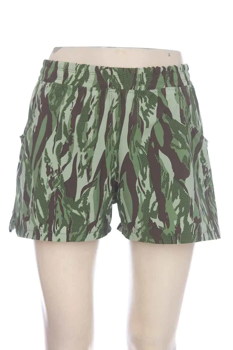 ROPA DEPORTIVA / SALIDA DE BAñO COLOR VERDE  AMR