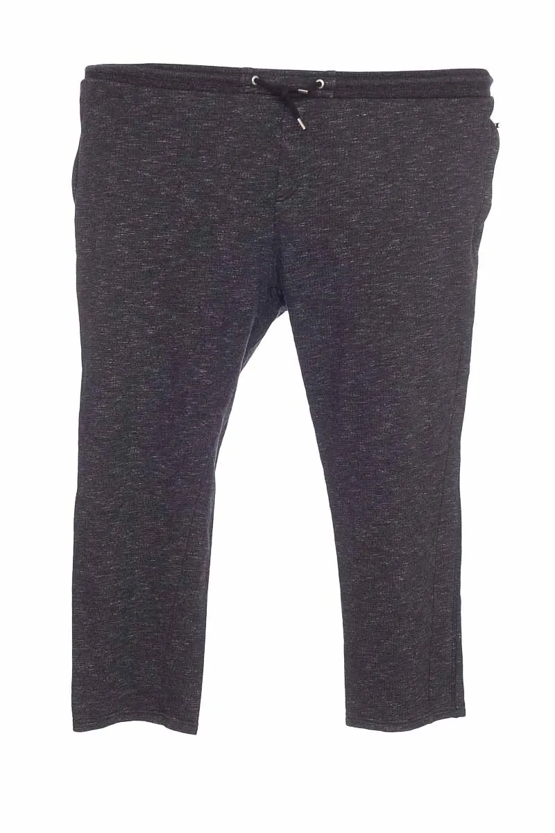 ROPA DEPORTIVA COLOR GRIS  C&AMP;A