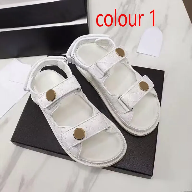 Sandalias de playa Bottom Sandal Sandal Sandal Trainers Fashion Slippers para mujer zapatos de cuero Mujer Carta de terciopelo