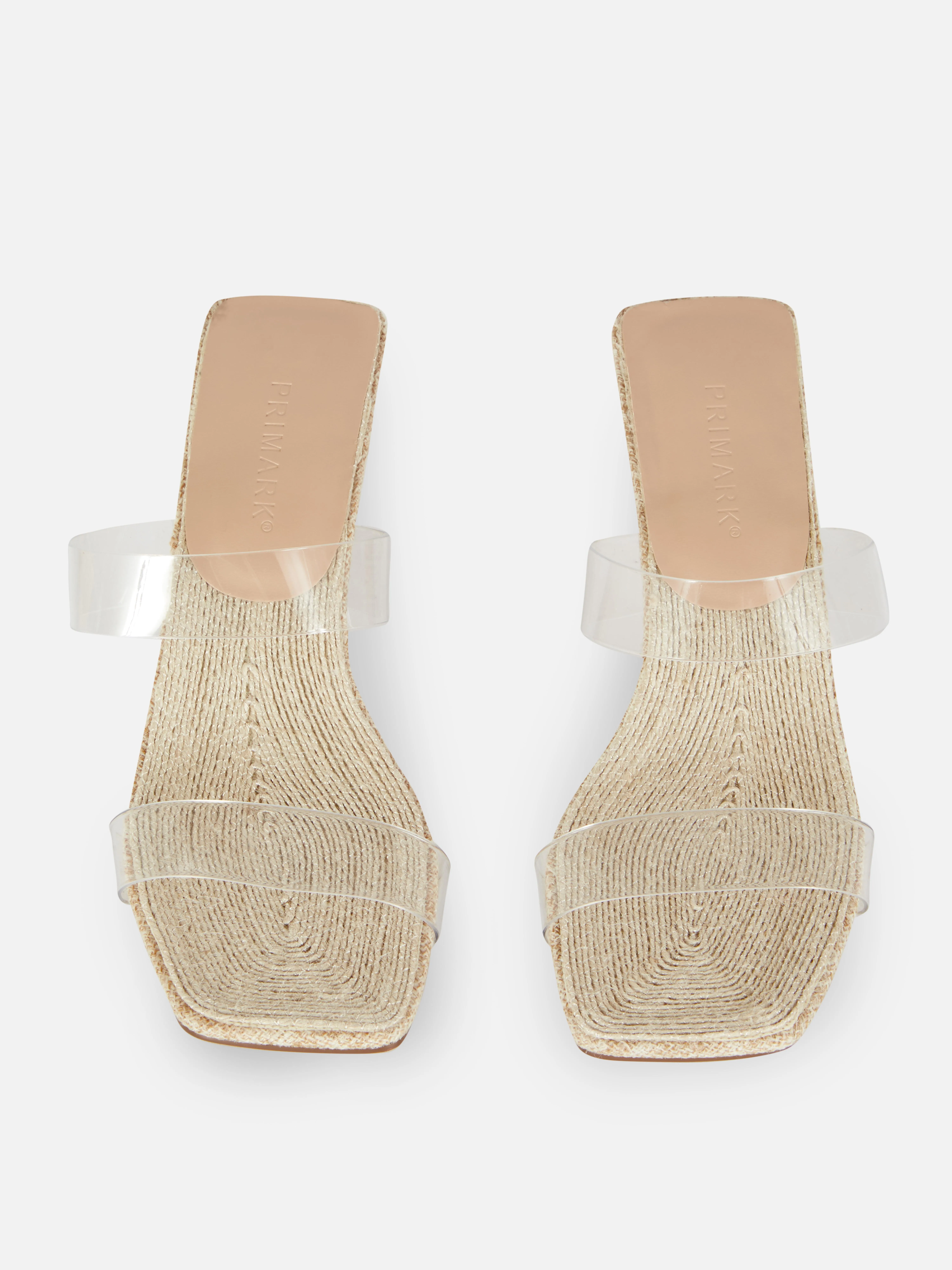 Sandalias de tacón transparente de Paula Echevarría