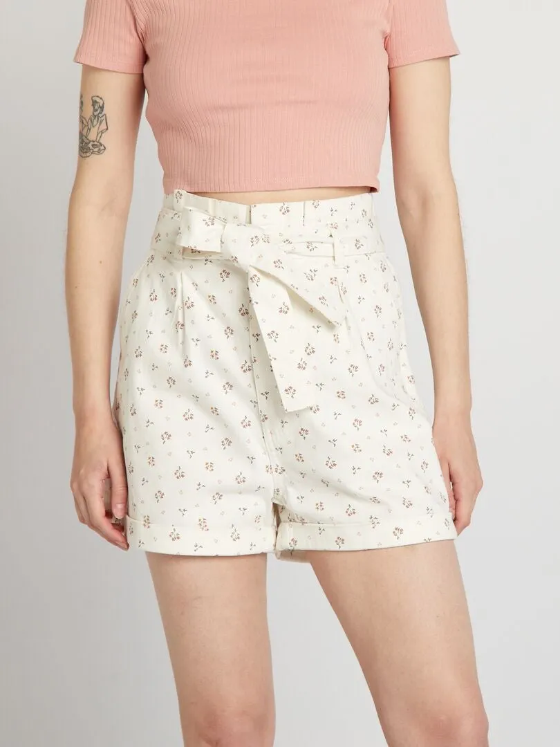SHORT DE SARGA  BLANCO