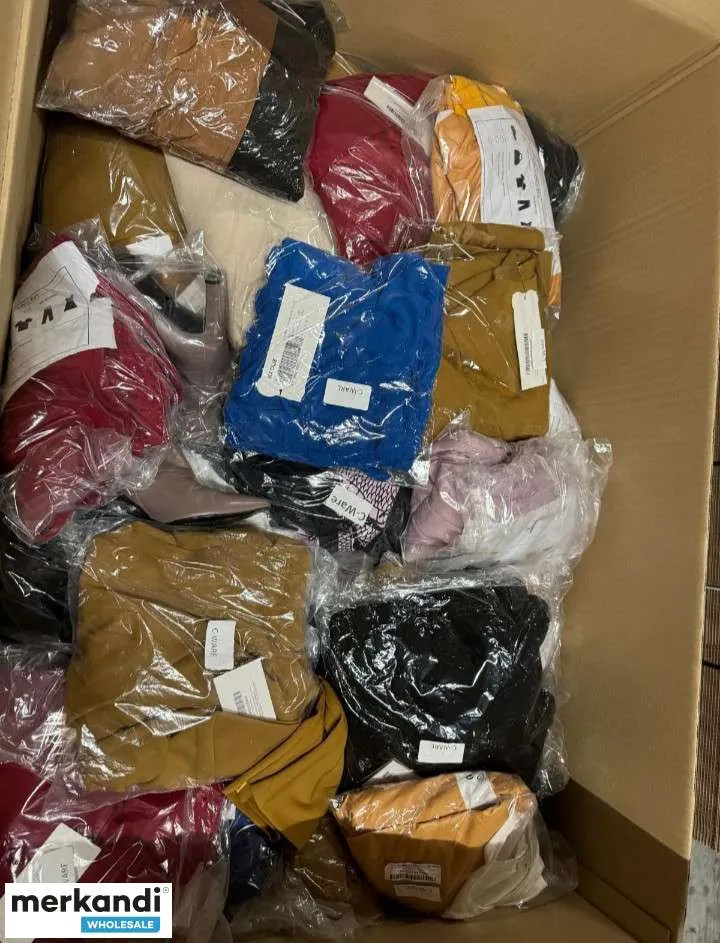 Stock de ropa nueva metalizada nueva con etiquetas Premium